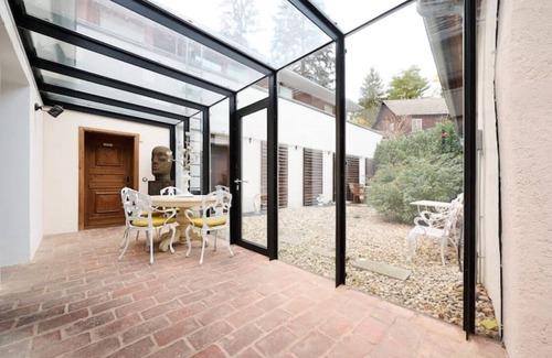 Grinzing Apartment | Cozy Art Apartments Sievering: Family-Friendly Getaway
