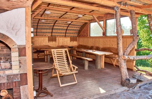 Samtskhe-Javakheti Ski Chalet | ART Chalet: Oceanfront Bliss with Pool & Pet-Friendly Charm