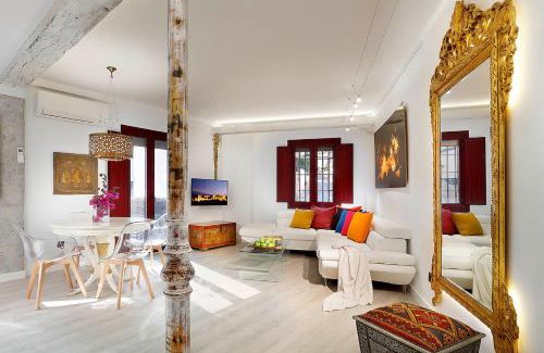 Sacromonte Apartment | Charming Art Chapiz Apartments: Top-Rated Family Retreat