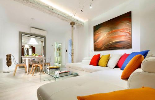 Sacromonte Apartment | Charming Art Chapiz Apartments: Top-Rated Family Retreat