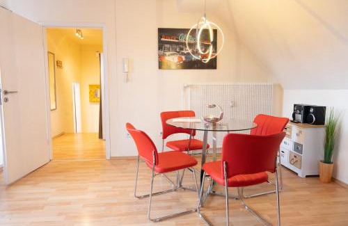Sandershausen Apartment | Pet-Friendly Art City Studio Kassel with Breakfast Included