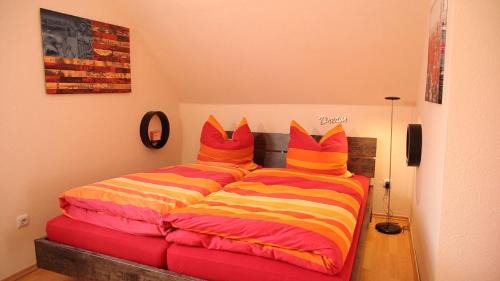 Sandershausen Apartment | Pet-Friendly Art City Studio Kassel with Breakfast Included