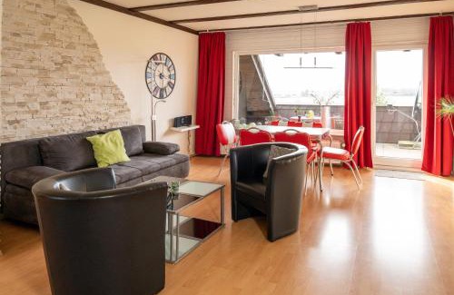Sandershausen Apartment | Art City Studio Kassel: Pet-Friendly Retreat with Breakfast