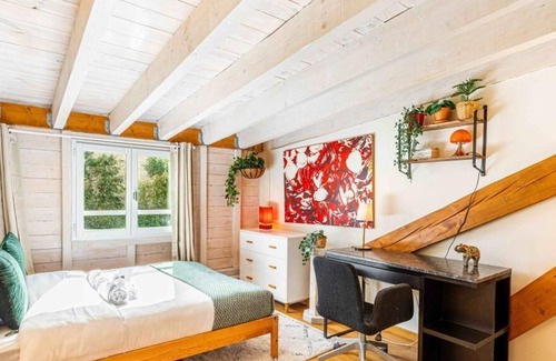 Meudon Apartment | Art & Curiosity Cabinet: 10/10 Stay Near Eiffel Tower