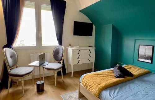 Chatellerault Apartment | Art déco lumineux & confort en plein centre - Studio Paris