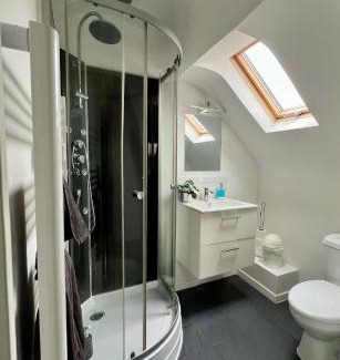 Chatellerault Apartment | Art déco lumineux & confort en plein centre - Studio Paris