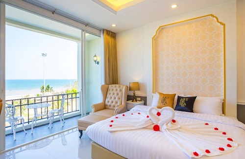 Hua Hin Hotel | Oceanfront Bliss at Art De Sea Hua Hin - 4-Star Retreat