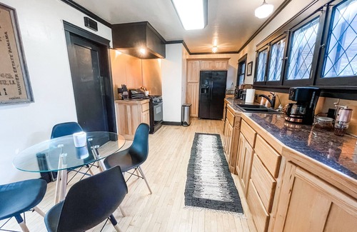 Ogden House | Art Deco Adventure Hub in Ogden with Family-Friendly Amenities
