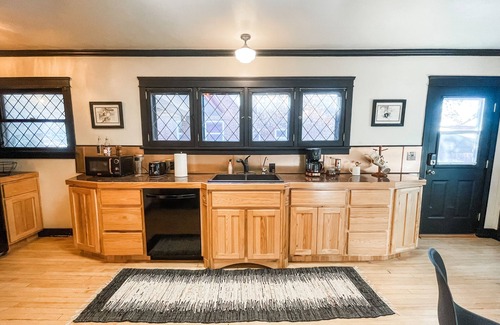 Ogden House | Art Deco Adventure Hub in Ogden with Family-Friendly Amenities