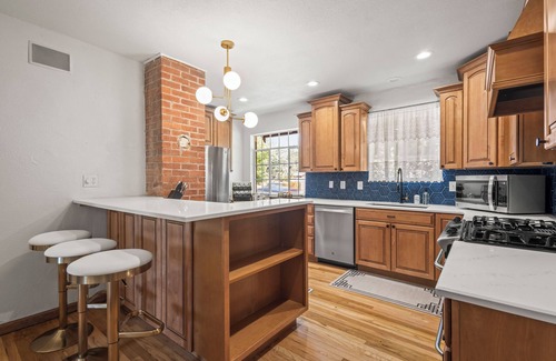 Canon City House | Art Deco House w/Hot Tub and Gym