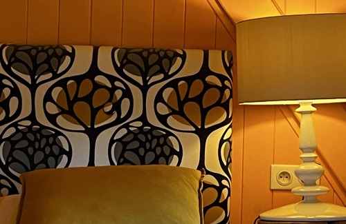 Saint-Berain House | Discover Art et Création: Poolside Retreat with Top Ratings