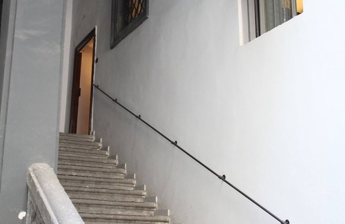 Montecalvario House | Explore Art and Tradition in a Two-Room Apartment