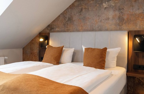 Aachen Hotel | Art Hotel Aachen: Relaxing Pool, Spa & Family-Friendly Stay