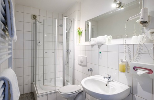 Stadtkern Hotel | Discover Art Hotel Körschen: Rated 8.8 & Family-Friendly