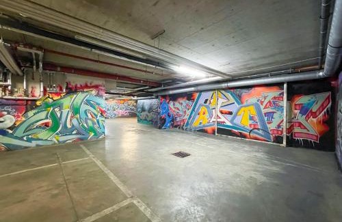 Hundsturm Hotel | Explore Art Hotel Vienna: Family-Friendly Comfort Awaits