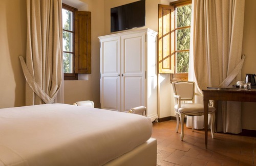 Oltrarno Hotel | Experience Art Hotel Villa Agape: Guest Rated 9.8/10