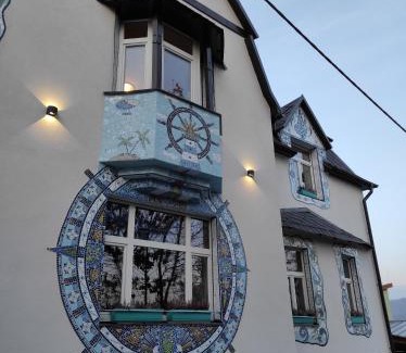 Decin Apartment | Art-House 2: Family-Friendly Stay with a 9.2 Rating!