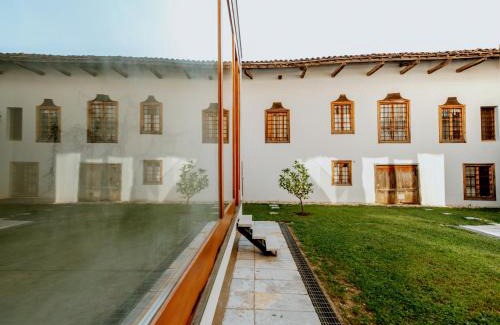 Shkoder Apartment | Discover Art House: A Child-Friendly 4-Star Retreat