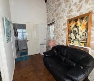 Pagi House | Pet-Friendly Retreat at Art House Pagoi Corfu