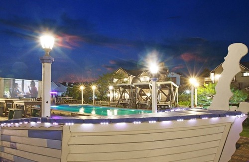 Gyeongju Apartment | Art in Tiara: Ocean View Retreat with Pool & Breakfast