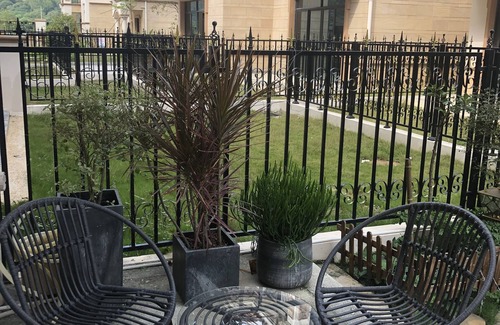 Conghua Villa | Art Life Space: Family-Friendly Stay with Kitchen Amenities