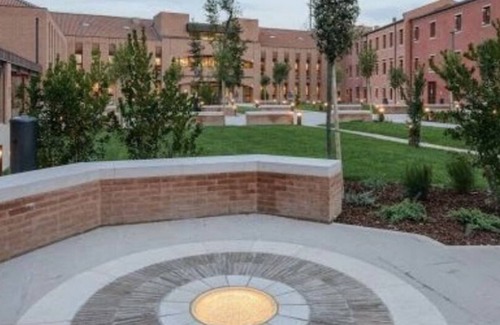 Cannaregio Apartment | Art-Inspired Canal View Apartment with Pet-Friendly Amenities