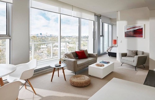 Walkerville Hotel | Experience Art Series - The Watson: 4-Star Comfort Awaits