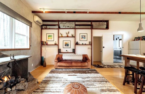 Kerhonkson House | Guest Rated: Dream Art Studio in the Gunks with Kitchen