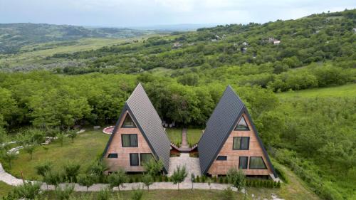 Ceptura Ski Chalet | Top-Rated Arta Chalet with Hot Tub and Family Amenities