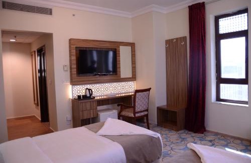 Medina Hotel | Explore Comfort at Artal International Hotel with Great Amenities