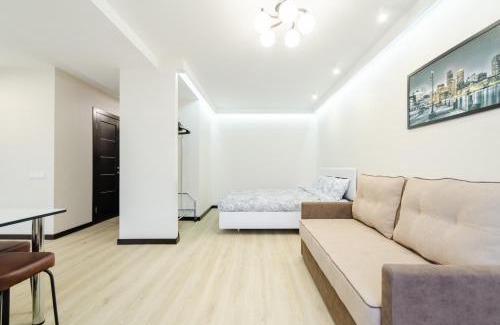 Obolon' Apartment | Stellar ARTAL Apartment on Obolonsky Avenue - Guest Rated 9.7