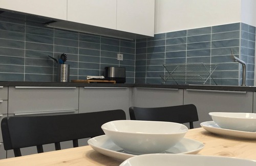 Inner City Budapest Apartment | Experience ArtApart K1: Family-Friendly Stay in Budapest