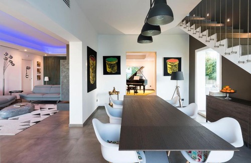 Syracuse Villa | Relax at Artemare: Oceanfront Oasis with Pool Access