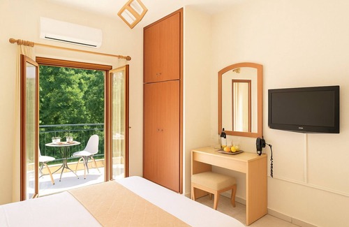Georgioupolis House | Artemida Pansion: Guest Rated 10/10 with Pool & Spa