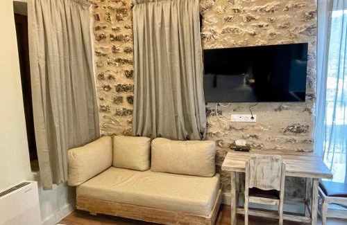 Elliniko Apartment | Family-Friendly Retreat at Artemis All Seasons Hotel