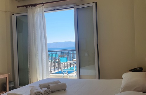 Amarinthos Hotel | Top-Rated Artemis Hotel with Family-Friendly Amenities