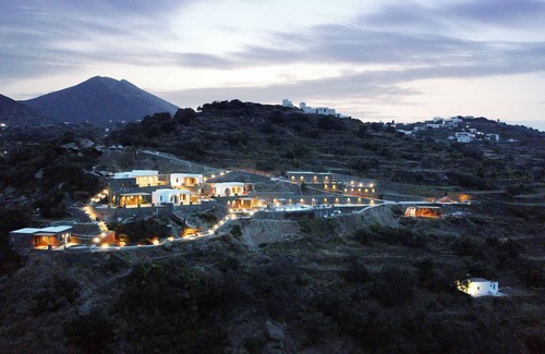 Sifnos Villa | Discover Artemonas Residence: Pool, Spa & Family-Friendly Stay