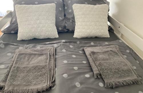 Plzen 2-Slovany Apartment | Stylish ARTep Apartment - Rated 8.8, Child Friendly Stay