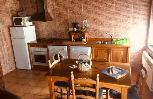 Navarredonda de Gredos House | Artful Stay at Artesano II: Guest Rated 9/10, Pet Friendly