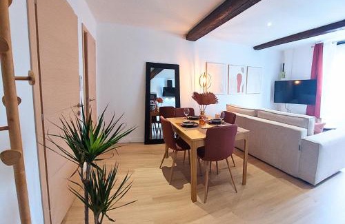 Roanne Apartment | Indulge at ArtGold: Premium Spa Retreat with Top Reviews