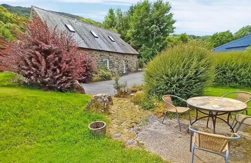 Dolgellau House | Arthfan: Rated 10/10 with Family & Pet-Friendly Amenities