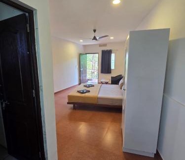 Gokarna Hotel | Discover Arthigamya Spa & Resort: Pet-Friendly Paradise