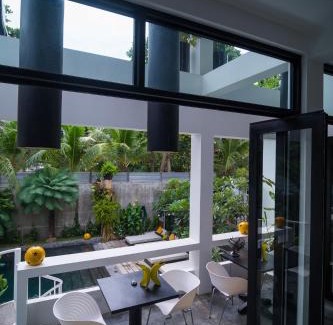 Chamkar Mon Bed & Breakfast | Exclusive Stay at Arthur & Paul - Men Only Hotel