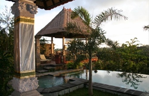 Penestanan House | Gem of a Home in Serene Garden Oasis with Ocean Views