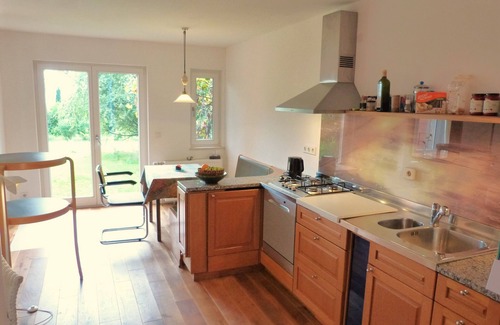 Region Hannover District Apartment | Artist Apartment Hermannshof Near Hanover with Family Amenities
