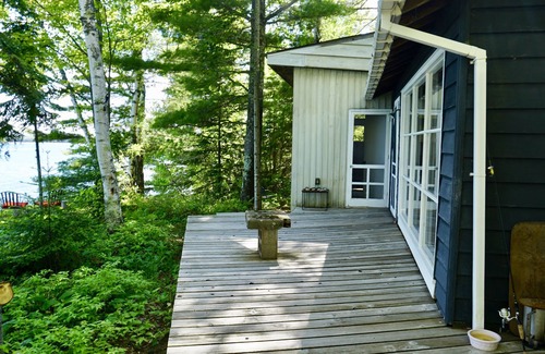 La Pointe Cottage | Idyllic Artist's Perch on Madeline Island with Ocean Views