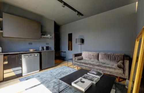 2nd Arrondissement Apartment | Artistic Apartment near Palais Royal - Guest Rated 9.5