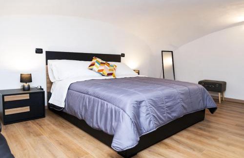 Arenella Apartment | Guest Rated 9.8: Artisti Home Naples - Family-Friendly Stay