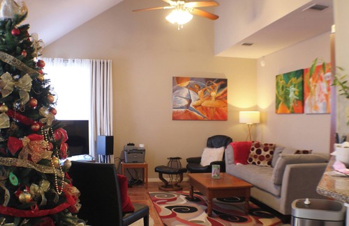Round Rock House | Artistic 1-bedroom in a house - Bliss in a heavenly retreat