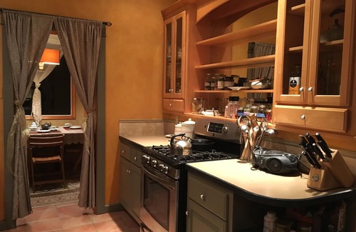 Concrete House | Eco-Friendly Retreat at North Cascades EcoGarden - Pet Friendly!